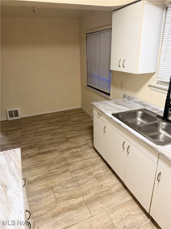 19812 Stockton Ave, Maple Heights, OH 44137 - photo 3