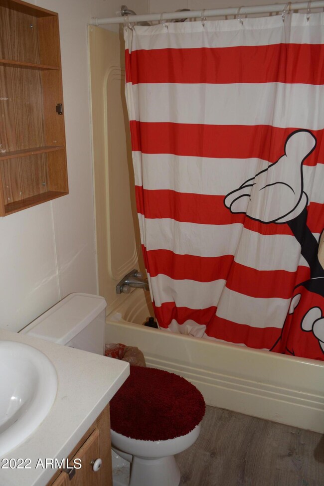 2nd Bathroom