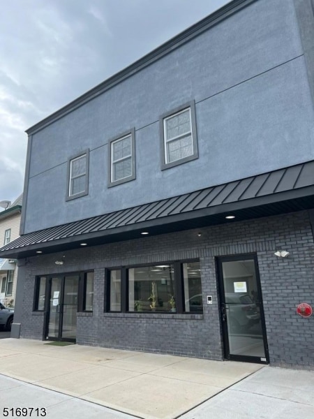 314 Washington Ave unit 2-A, Belleville, NJ 07109 - photo 2