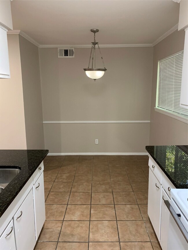 1412 Hawthorne St unit 6, Houston, TX 77006 - photo 5