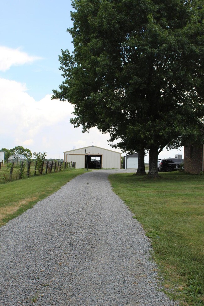287 Normans Camp Rd, Harrodsburg, KY 40330 - photo 4