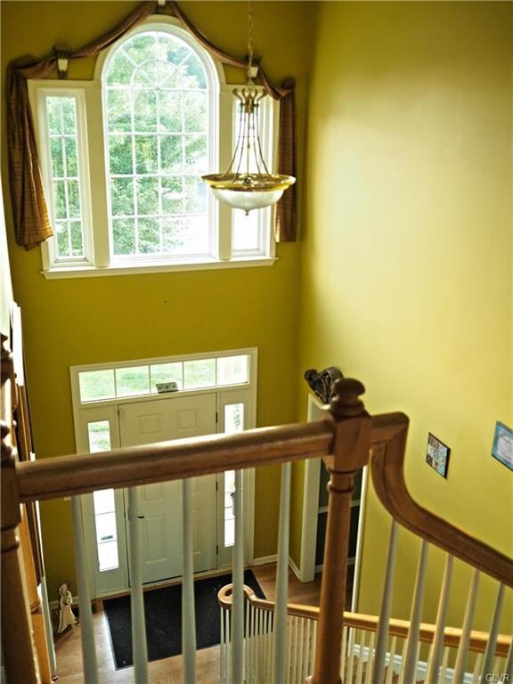 642 Ryan Dr, Allentown, PA 18103 - photo 4