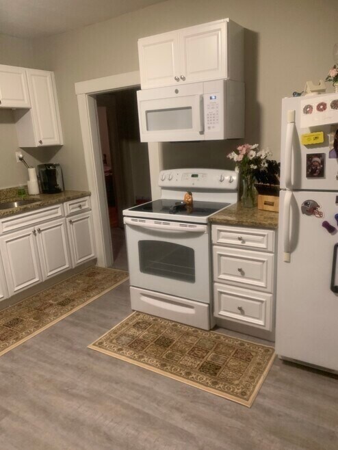 31 Snowling Rd unit 2, Uxbridge, MA 01569 - photo 2