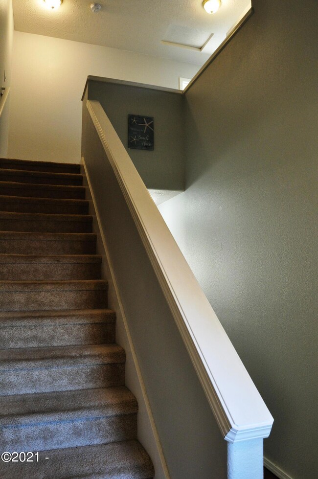 603 SE Port Ave, Lincoln City, OR 97367 - photo 5