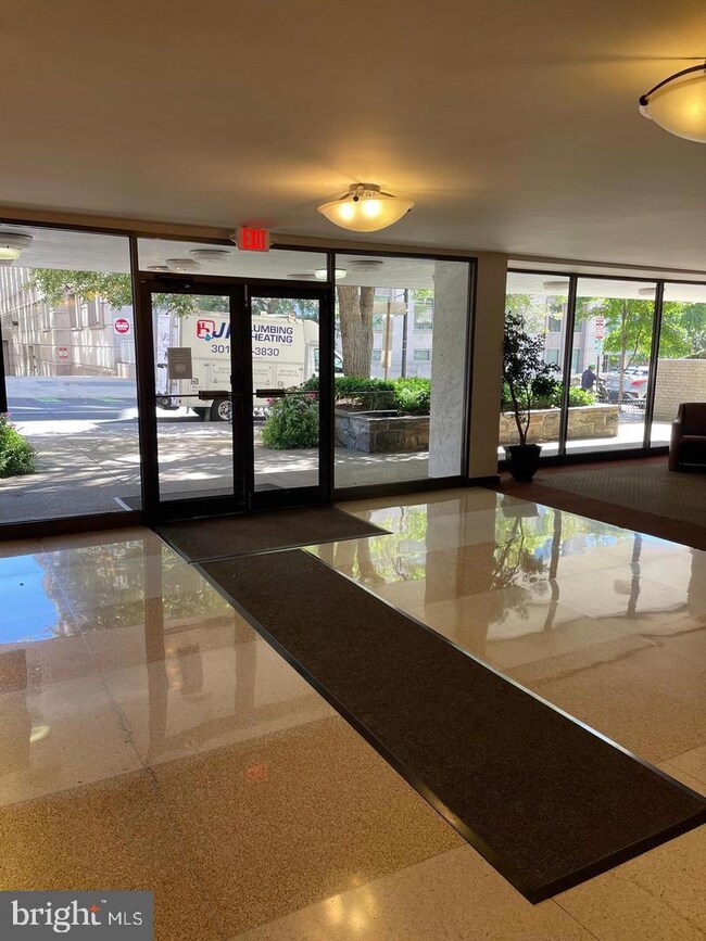 The Monroe House Condos unit 910, Washington, DC 20006 - photo 2