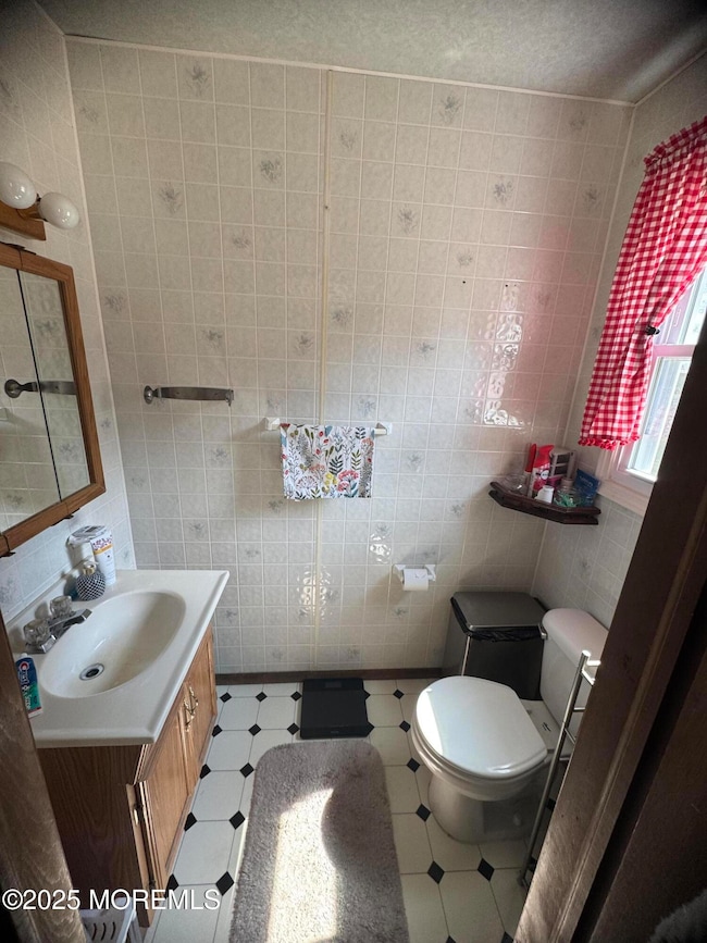Master Half Bath