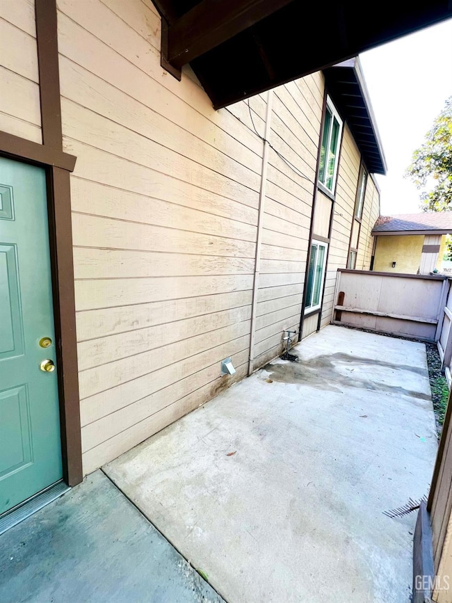 5201 Dunsmuir Rd, Bakersfield, CA 93309 - photo 2