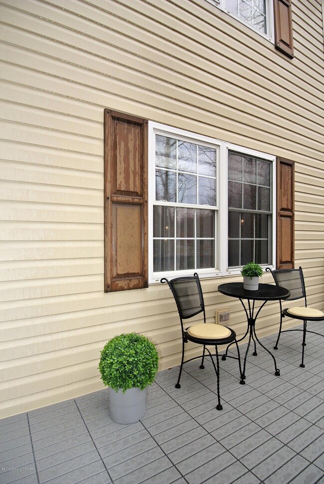 602 Dwalin Way, Tamiment, PA 18371 - photo 2