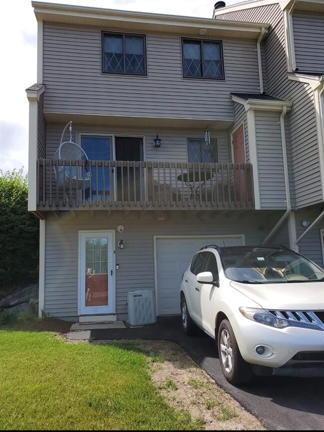 8 Rollins Ct, MerriMacK, NH 03054 - photo 3