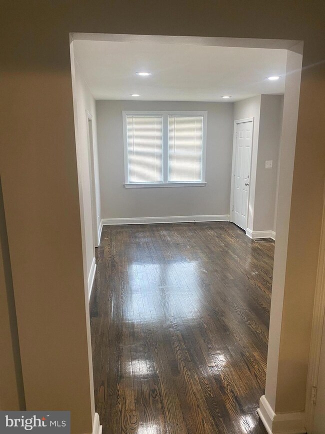 6127 Chinquapin Pkwy unit 1, Baltimore, MD 21239 - photo 3