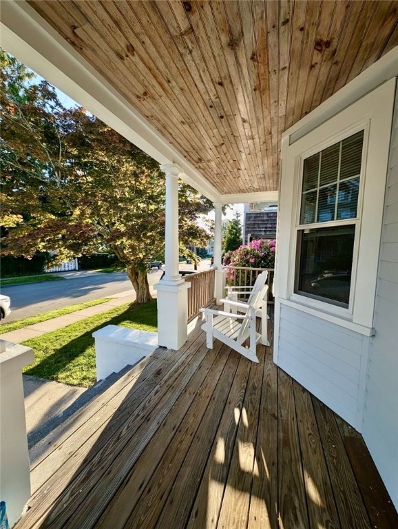 18 Bedlow Ave, Newport, RI 02840 - photo 2