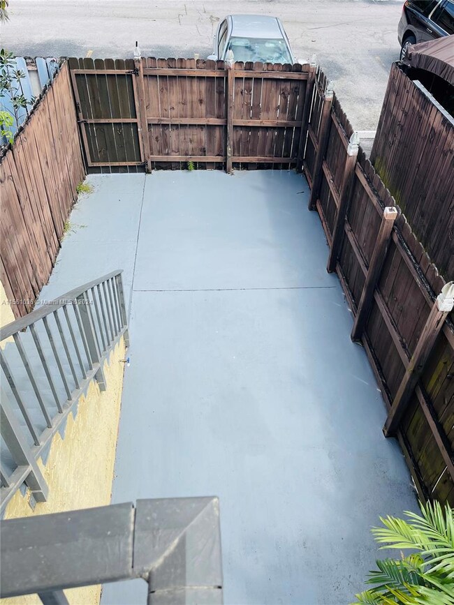 15480 SW 82nd Ln unit 222, Miami, FL 33193 - photo 2