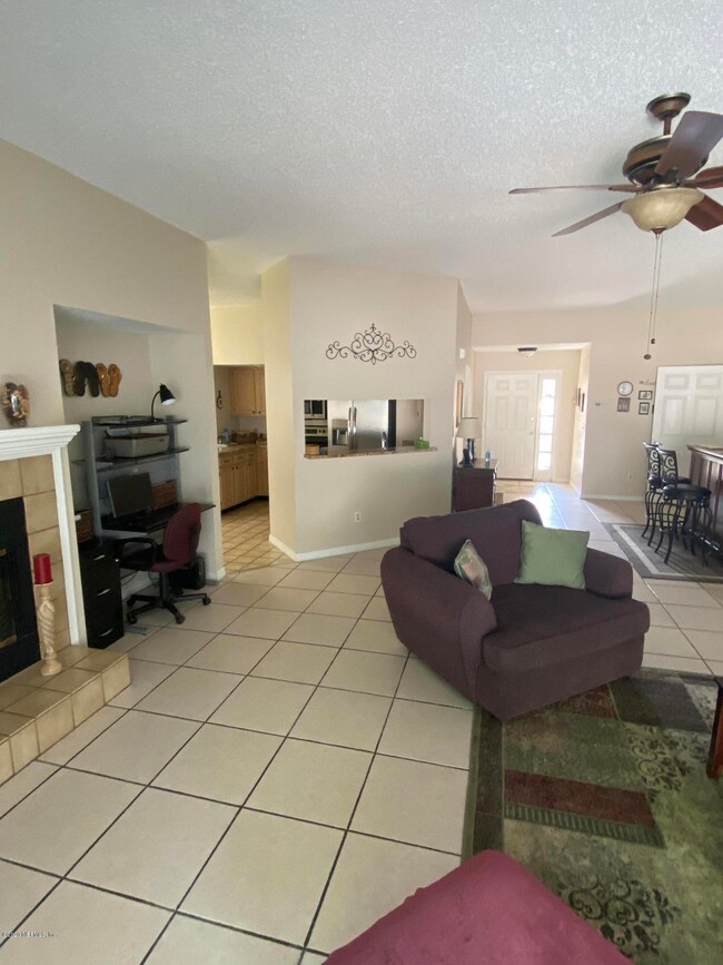 8037 Dickie Dr, Jacksonville, FL 32216 - photo 6