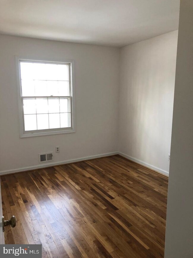 5914 Kingsford Rd unit 354, Springfield, VA 22152 - photo 7