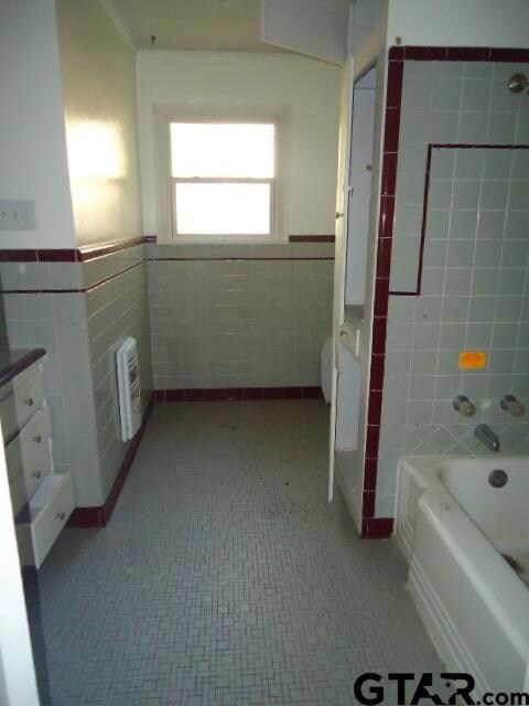 1318 1318 Graham Dr, Tyler, TX 75701 - photo 2