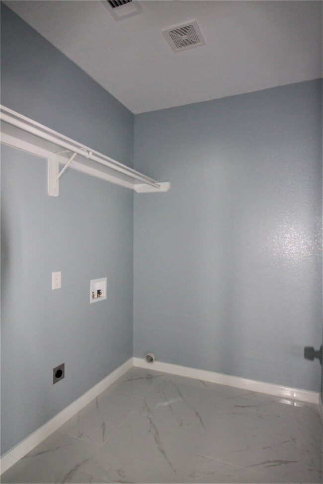 956 County Road 281, Alvin, TX 77511 - photo 6