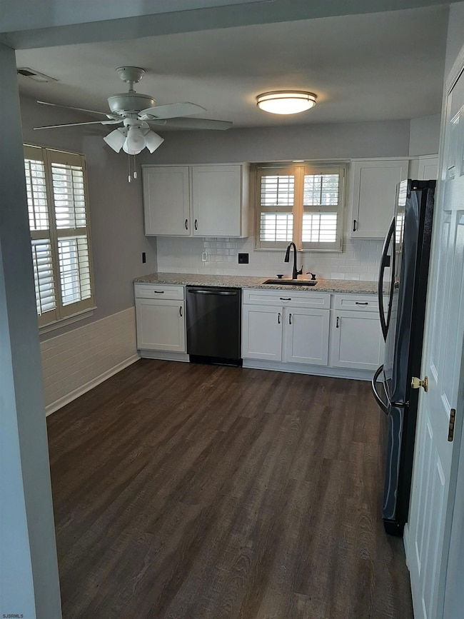 9 Pacific Ave, Somers Point, NJ 08244 - photo 5