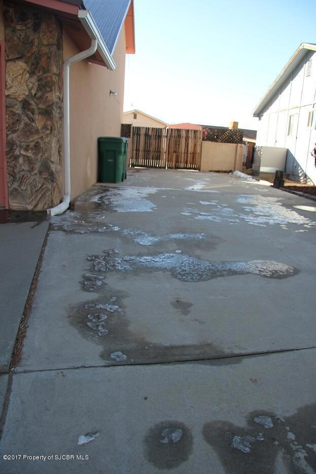 205 La Grange Ave, Farmington, NM 87401 - photo 7