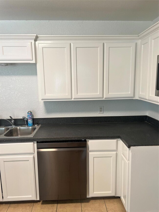 355 Woodhaven Dr, Springtown, TX 76082 - photo 6