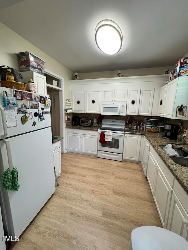 2704 Hope Diamond Ct, Raleigh, NC 27610 - photo 5