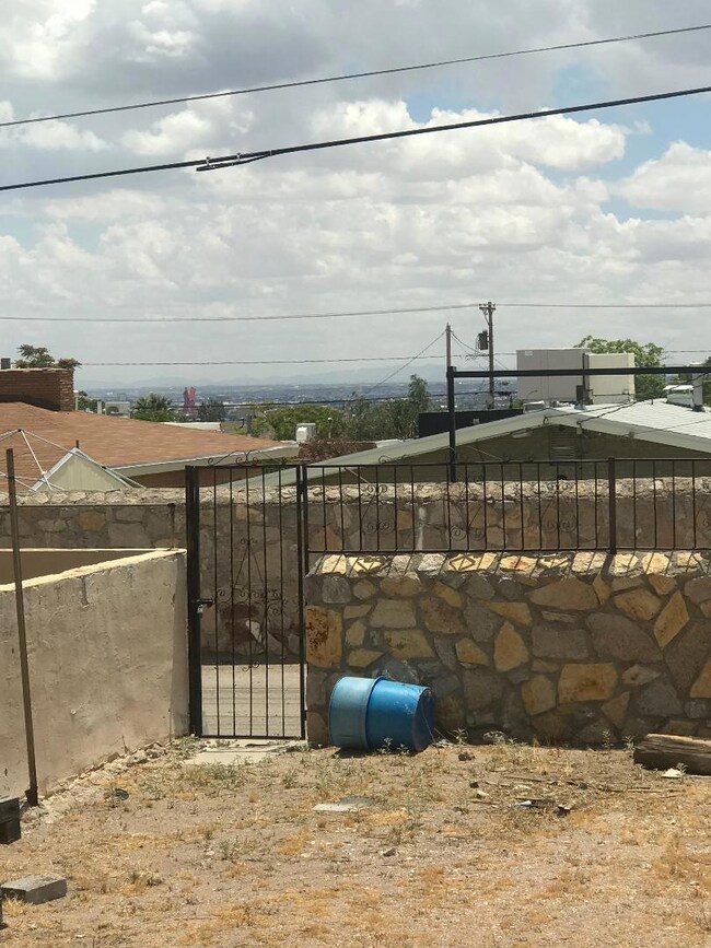 3104 Frankfort Ave, El Paso, TX 79930 - photo 6