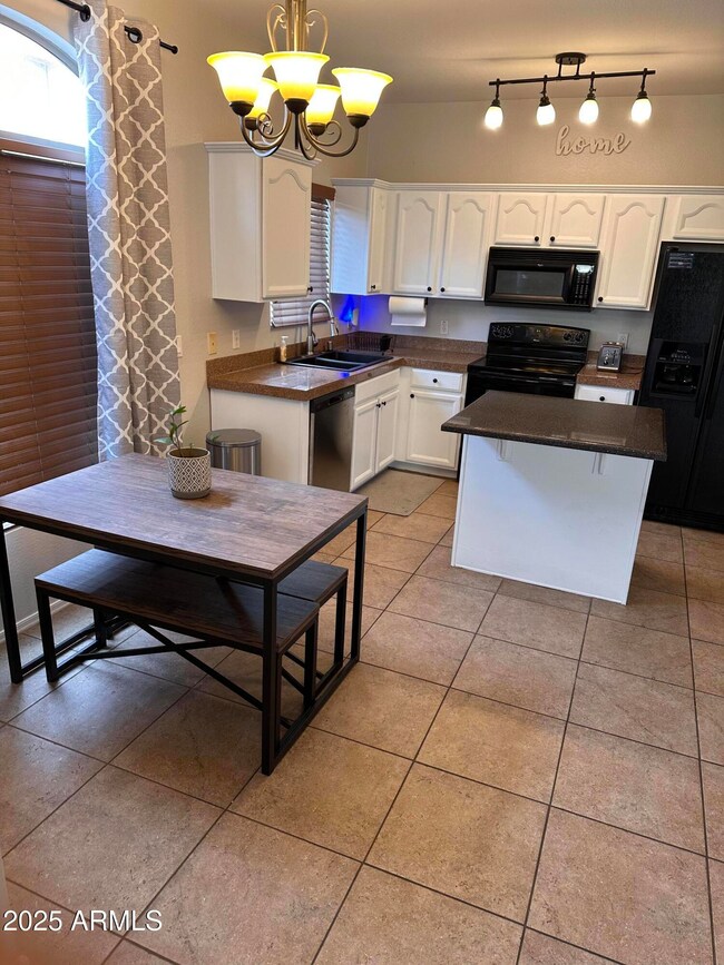 dining/kitchen