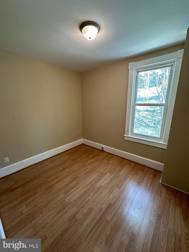 227 Schuylkill Ave, Tamaqua, PA 18252 - photo 6