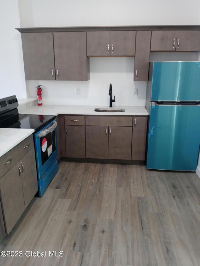 336 Clinton Ave unit 1st Floor, Albany, NY 12206 - photo 3