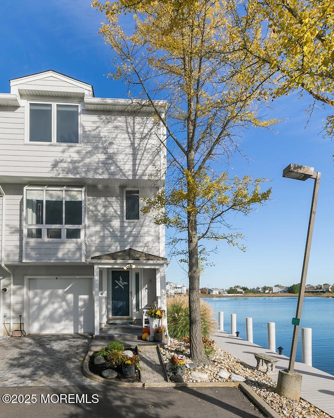 165 Riddle Ave Long Branch NJ-large-085-