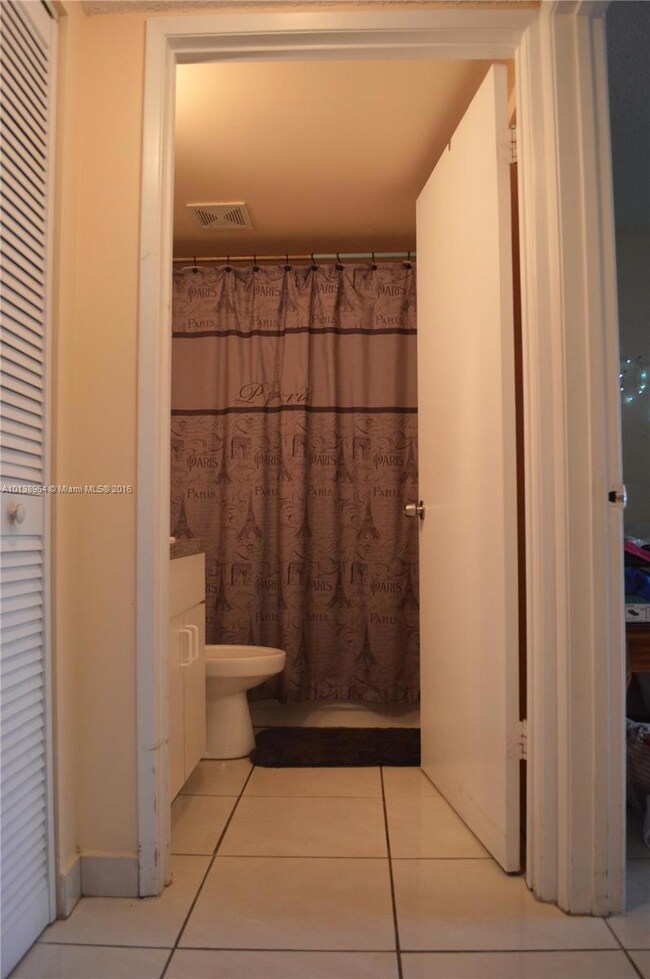 15390 SW 76th Terrace unit 102, Miami, FL 33193 - photo 4