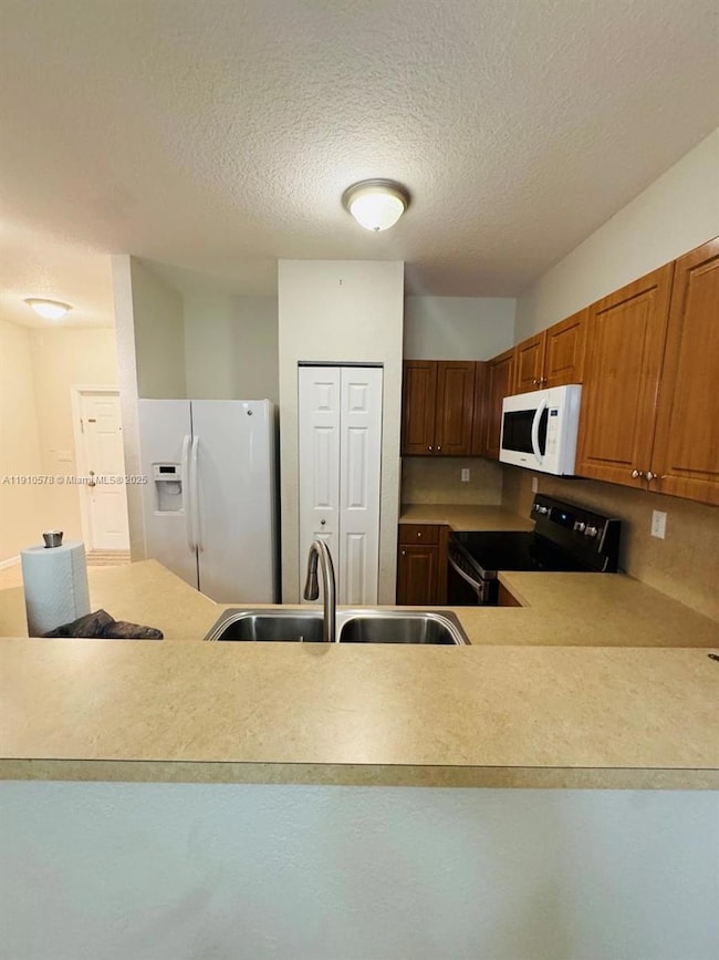 5753 Isles Cir, Tamarac, FL 33321 - photo 4