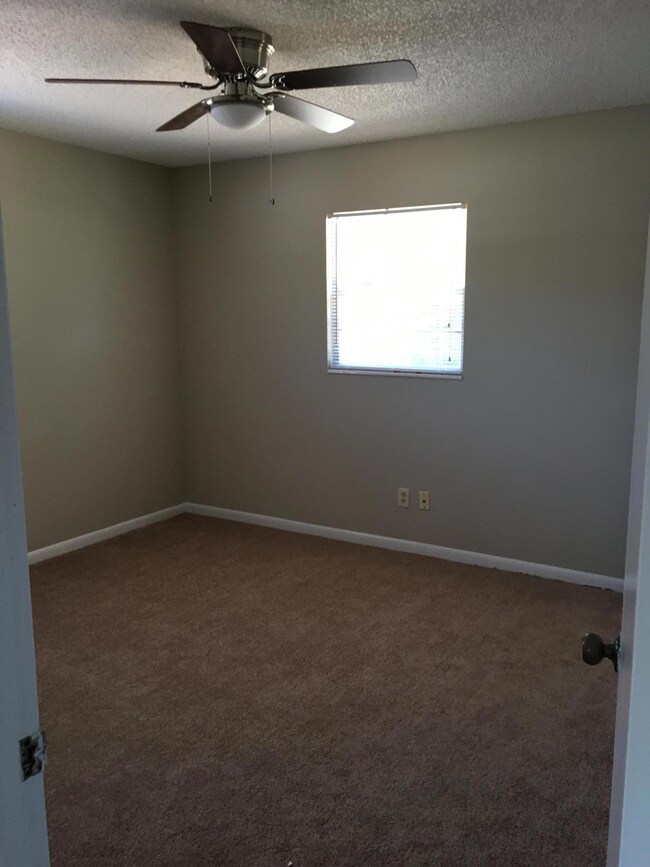 5018 Mc Manus Dr, Jacksonville, FL 32210 - photo 6
