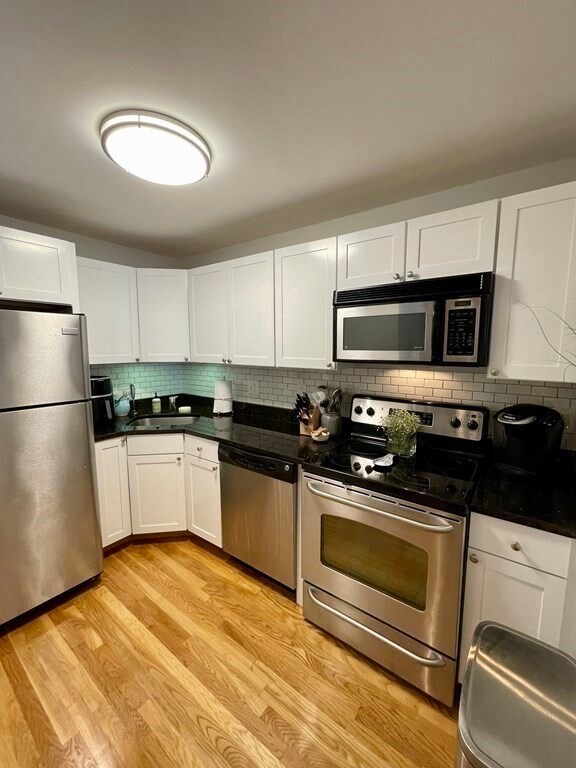 48 Coffey St unit 8B, Dorchester, MA 02122 - photo 4