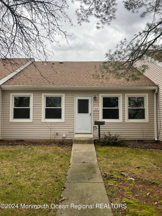 93 Halls Croft Rd unit D, Freehold, NJ 07728 - photo 2