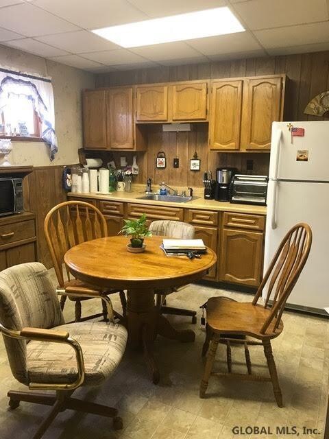 15 Elm St, Schenectady, NY 12304 - photo 2