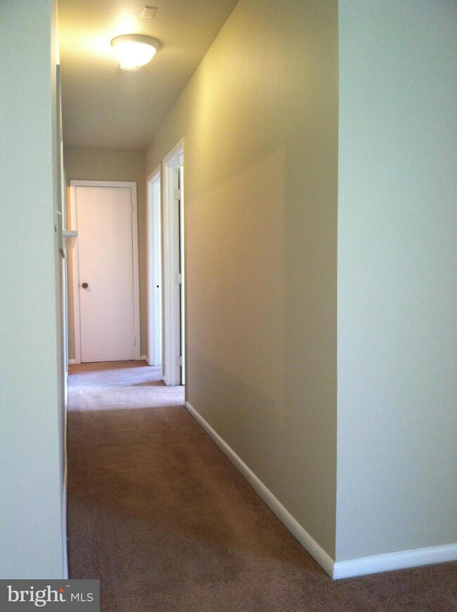 10722 West Dr unit 202, Fairfax, VA 22030 - photo 4