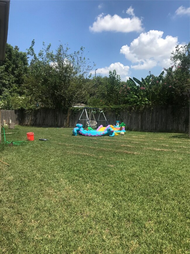 5903 NW Creek Cir, Houston, TX 77086 - photo 3