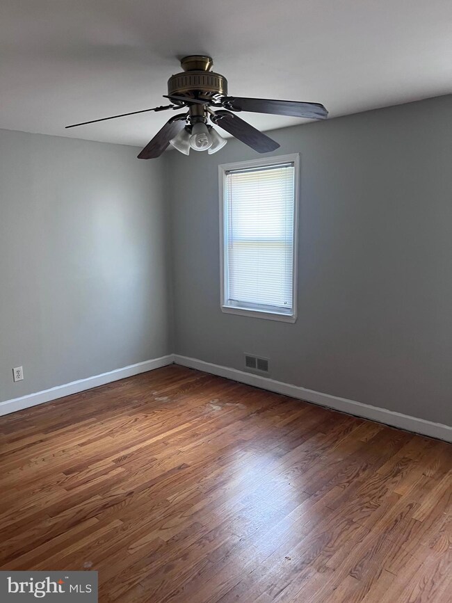 3913 Elmora Ave, Baltimore, MD 21213 - photo 6