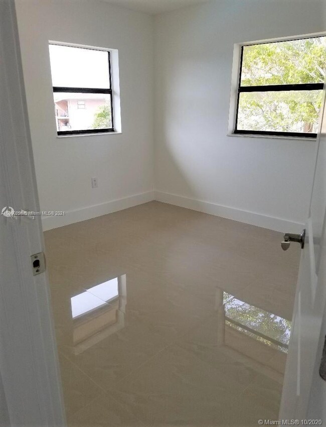 13231 SW 17th Ln unit 821, Miami, FL 33175 - photo 6