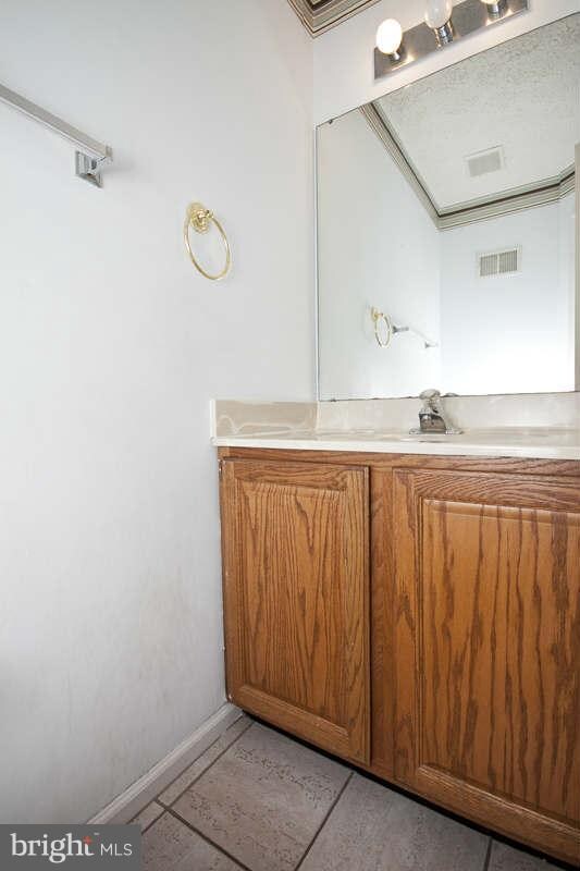 407 Woodhill Dr, Owings Mills, MD 21117 - photo 5