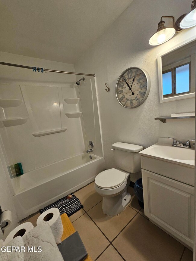 3910 Lincoln Ave unit 2, El Paso, TX 79930 - photo 4