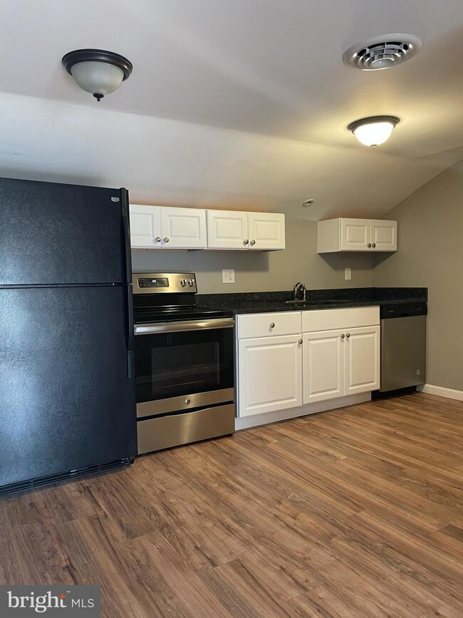 11 N Jay St unit 3, Middleburg, VA 20117 - photo 5