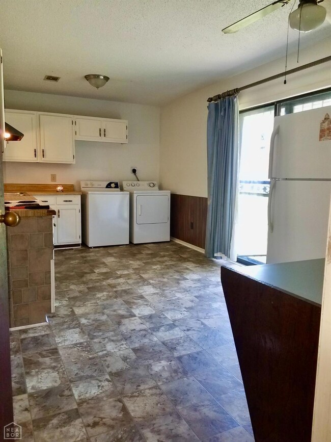 1004 Daybreak Dr, Jonesboro, AR 72401 - photo 2