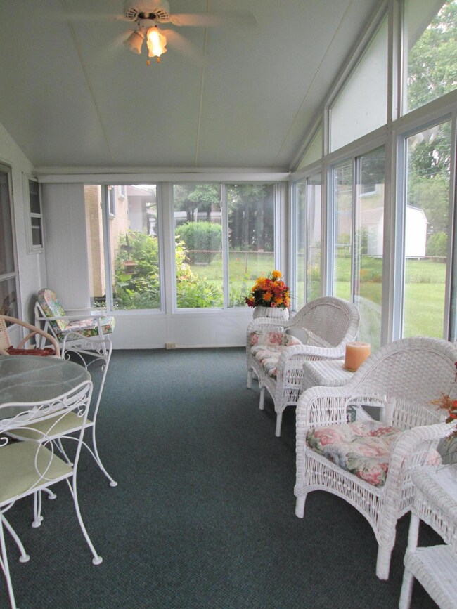 3 Season Room