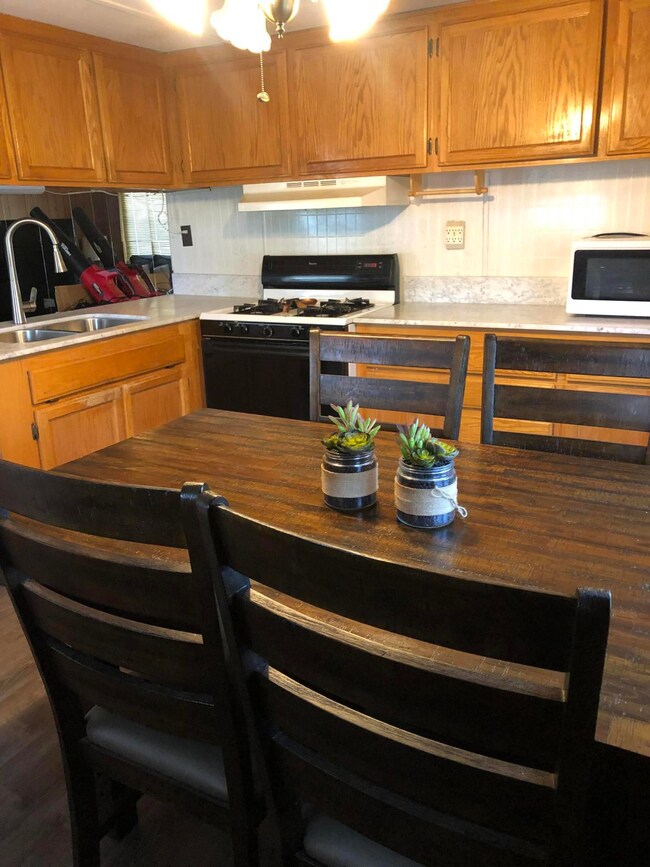 kitchen#2-mobil home