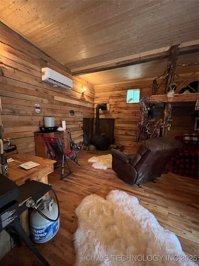 Inside of upper cabin