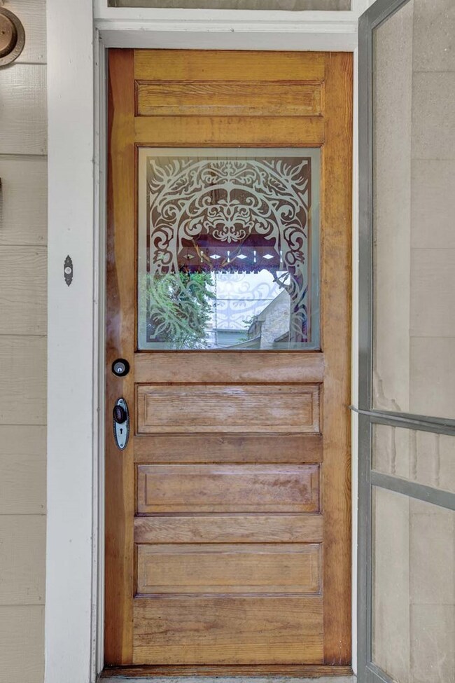 210 E Creek St, Fredericksburg, TX 78624 - photo 3