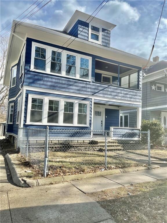 948 Narragansett Blvd, Providence, RI 02905 - photo 3