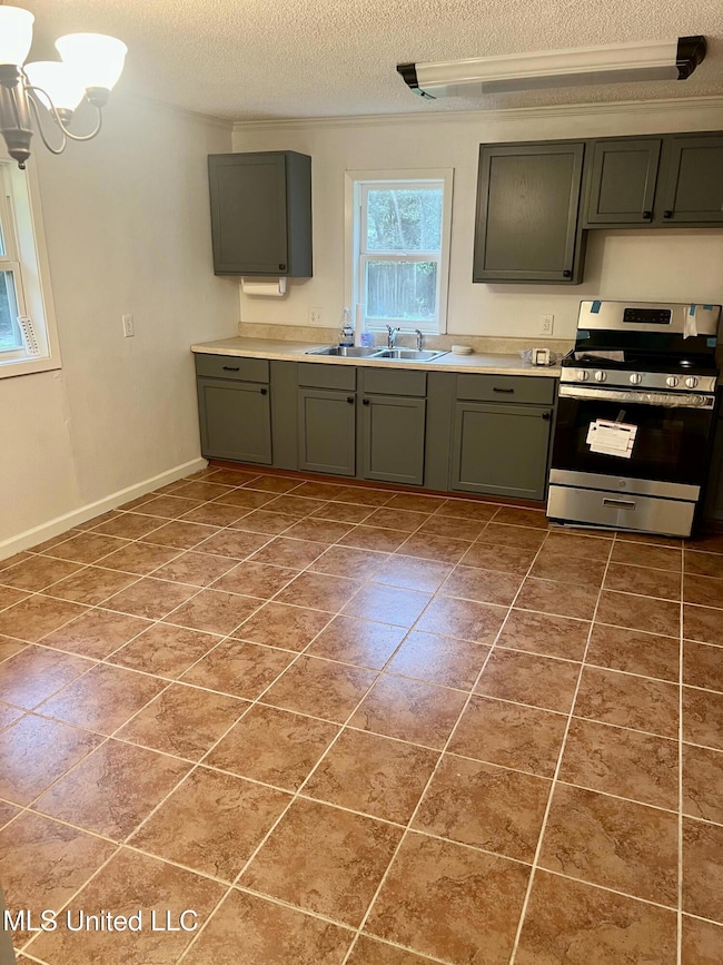 1406 Polk Ave, Pascagoula, MS 39567 - photo 4