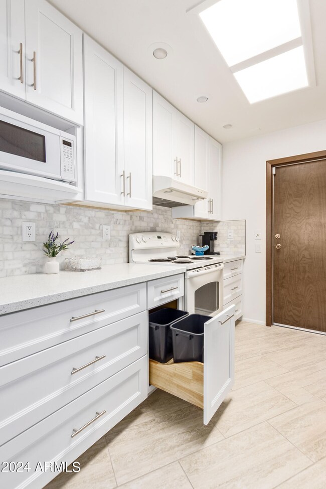 13662 N 110th Ave, Sun City, AZ 85351 - photo 2